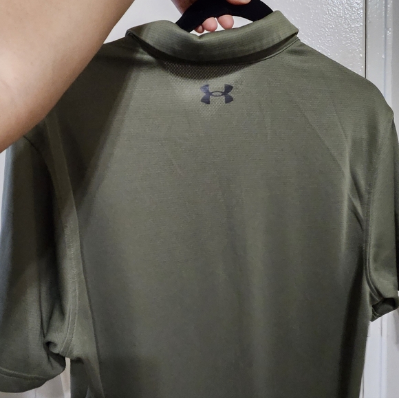 Under Armor Tee Shirt - Picture 4 of 4